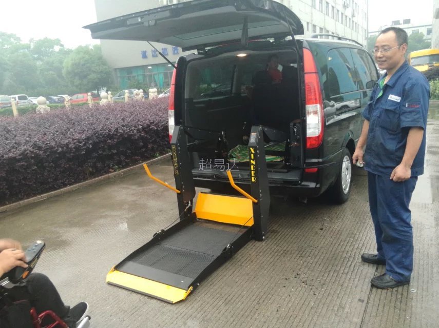 商務(wù)車車載輪椅